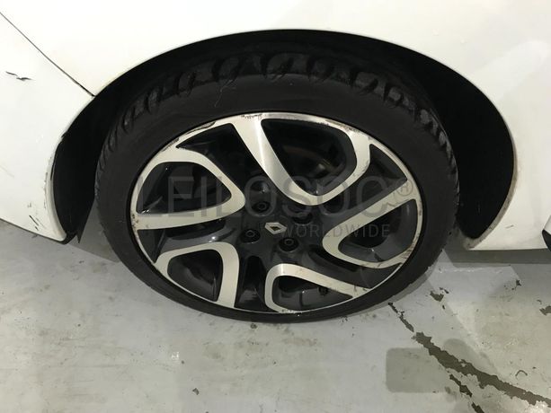 Renault Clio 1.5 DCI · Ano 2016