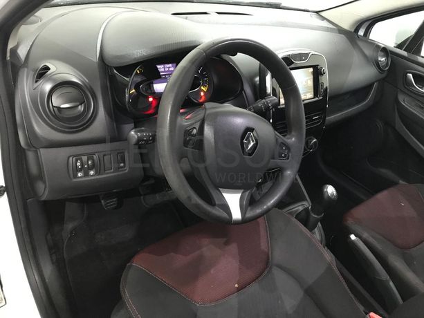 Renault Clio 1.5 DCI · Ano 2016