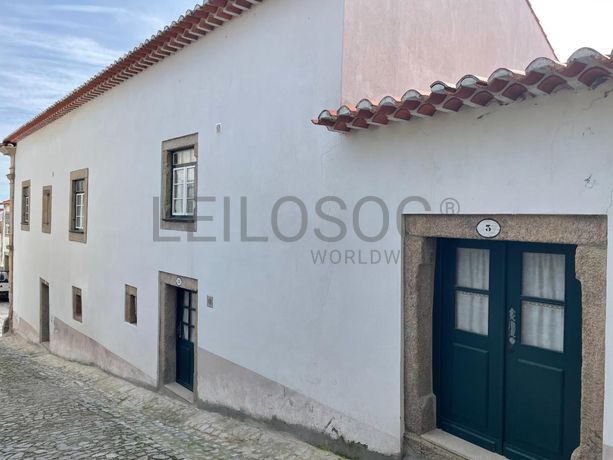 Moradia V6 · Almeida, Guarda