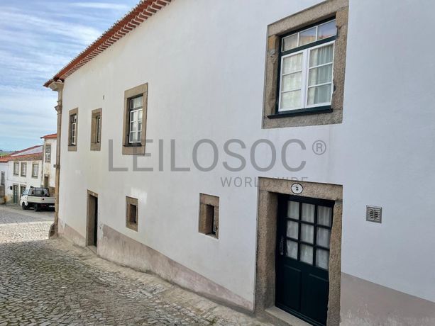 Moradia V6 · Almeida, Guarda