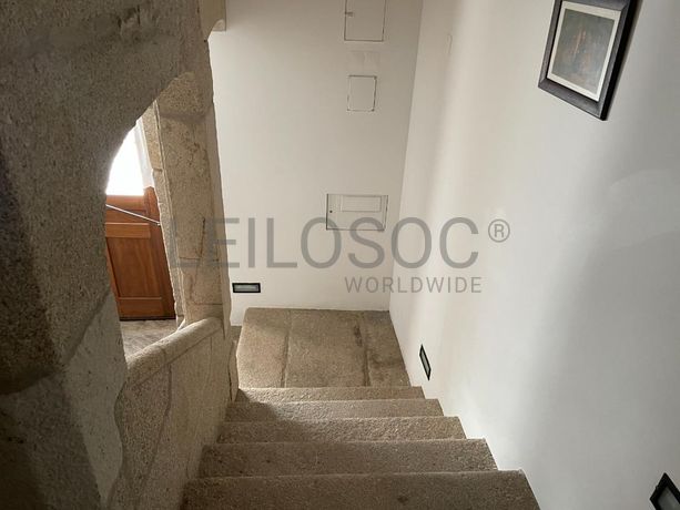 Moradia V6 · Almeida, Guarda