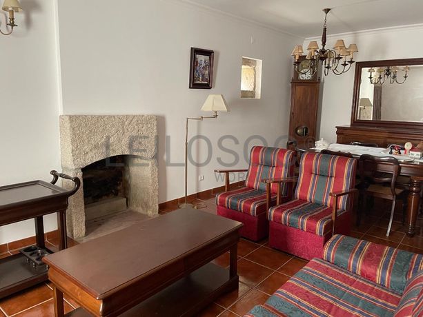 Moradia V4 · Almeida, Guarda