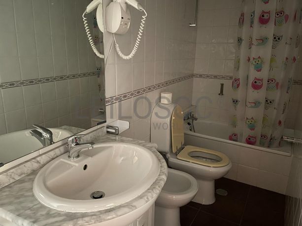 Moradia V4 · Almeida, Guarda