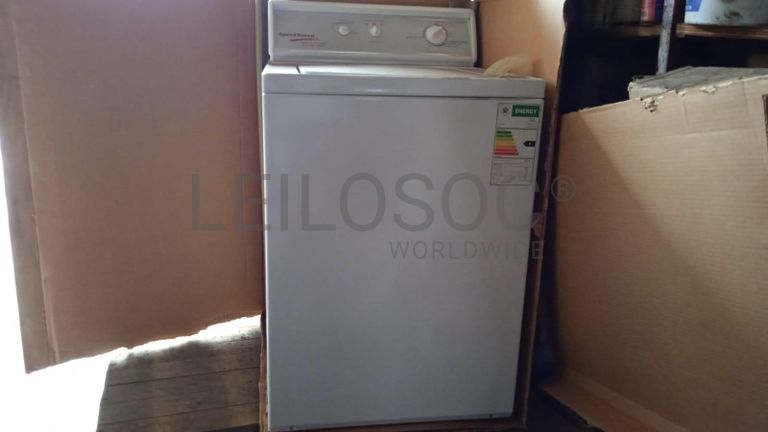 Máquina de lavar ·