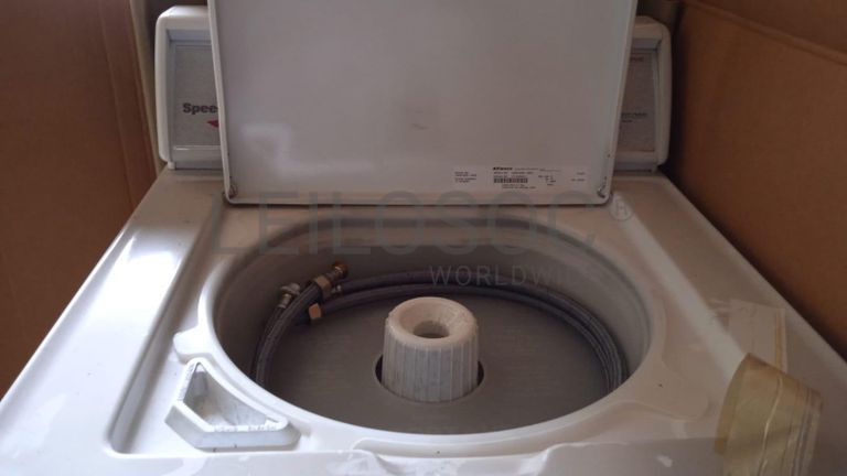 Máquina de lavar ·