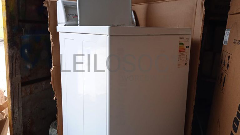 Máquina de lavar ·