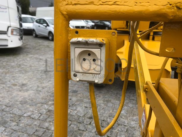 Plataforma Elevatória Haulotte HA12DE