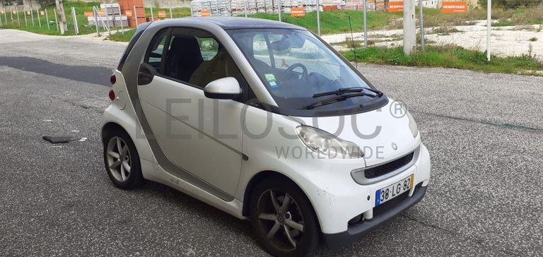Smart Fortwo Coupé 0.8CDI · Ano 2011