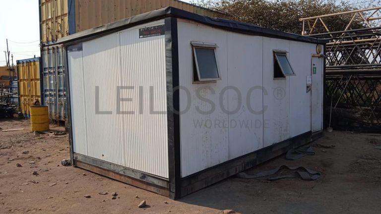 Sanitário móvel ·