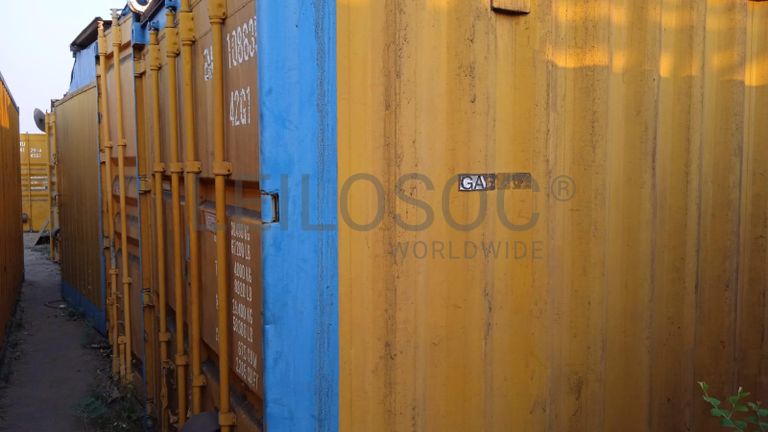 Mobiliário de escritório + Diversos + Diversos + Diversos + Material Informático + Rolos de Arame + Diversos + Diversos + Para Choques + Contentor de 40P ·