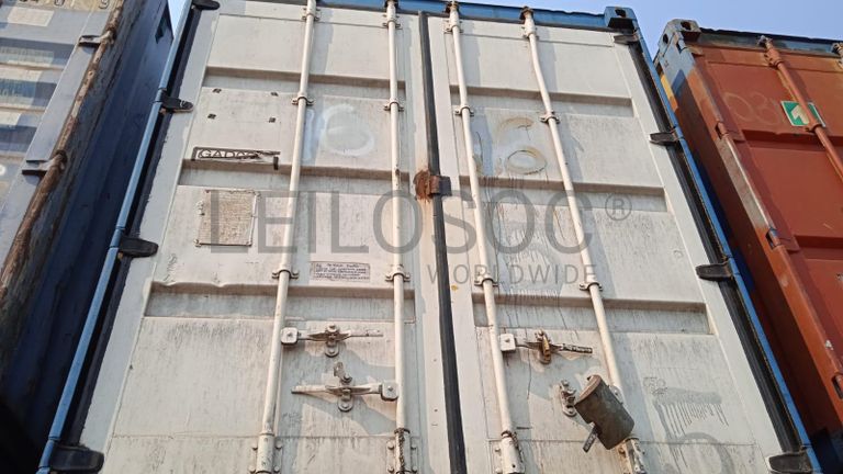 Diversos + Diversos + Gerador  + Diversos + Diversos + Diversos + Diversos + Diversos + Máquina de lichar + Cimento cola + Contentor de 40P ·