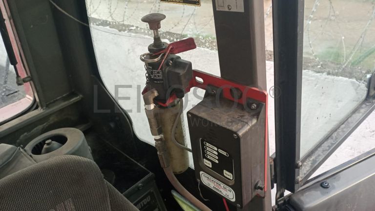 Empilhador Telescópico  MANITOU MHT 10210 ·