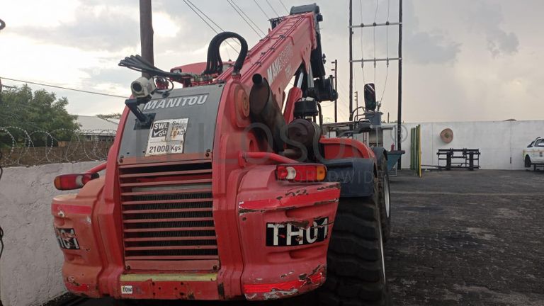 Empilhador Telescópico  MANITOU MHT 10210 ·