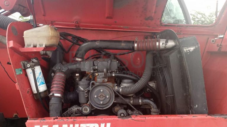 Empilhador Telescópico  MANITOU MHT 10210 ·