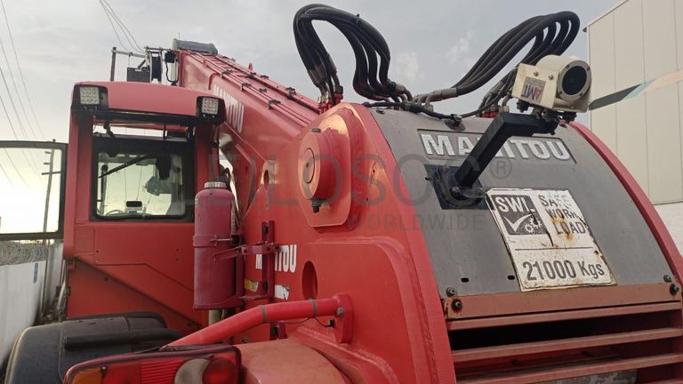 Empilhador Telescópico  MANITOU MHT 10210 ·