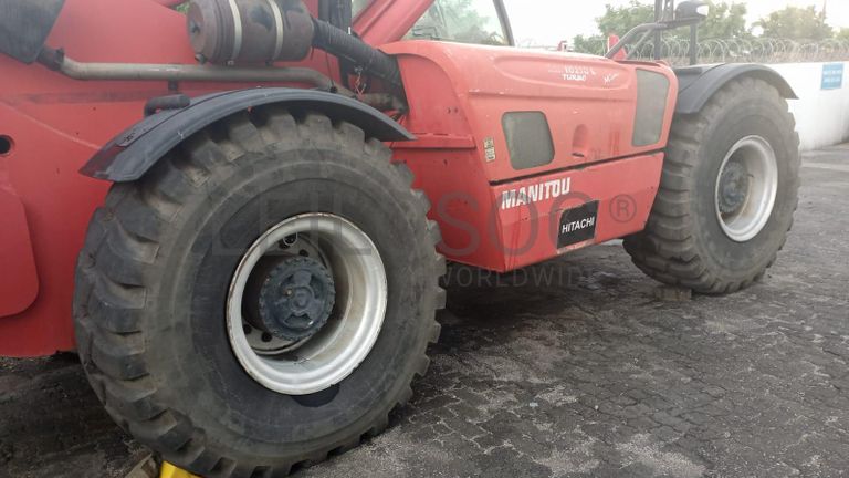 Empilhador Telescópico  MANITOU MHT 10210 ·