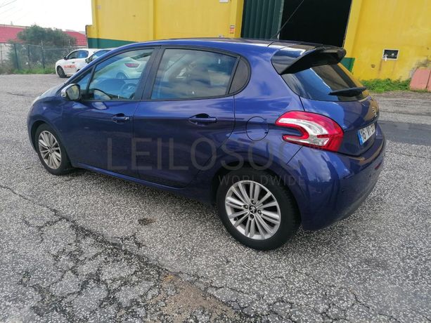 Peugeot 208 1.4HDI · Ano 2012