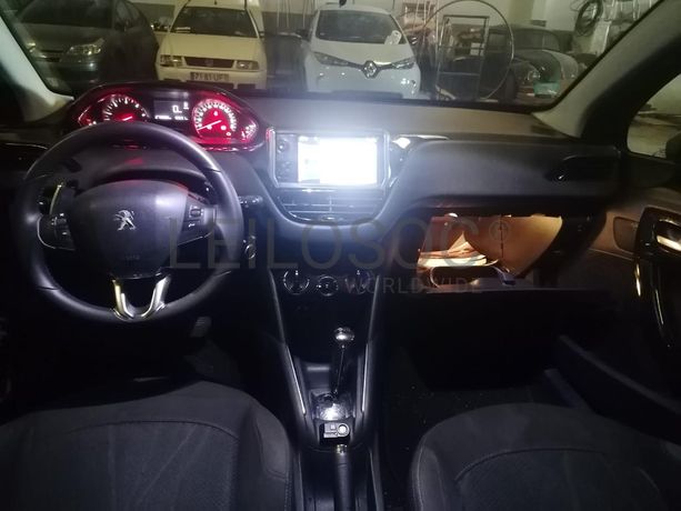 Peugeot 208 1.4HDI · Ano 2012