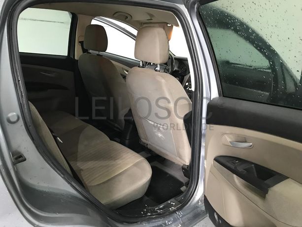 Fiat Punto 1.3D · Ano 2006