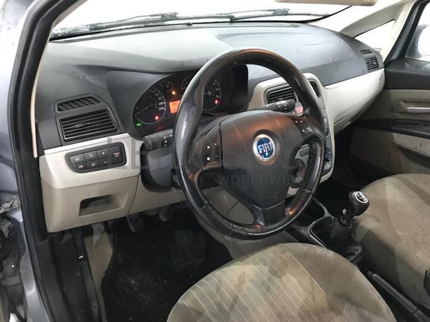 Fiat Punto 1.3D · Ano 2006