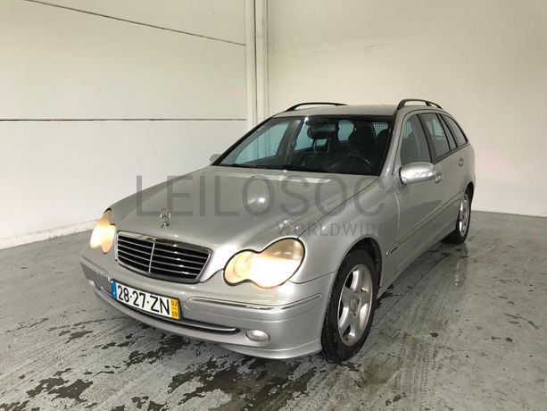 Mercedes-Benz C220 CDI 2.2 · Ano 2003