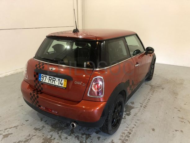 Mini Cooper 1.6D · Ano 2013