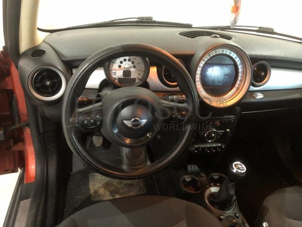 Mini Cooper 1.6D · Ano 2013
