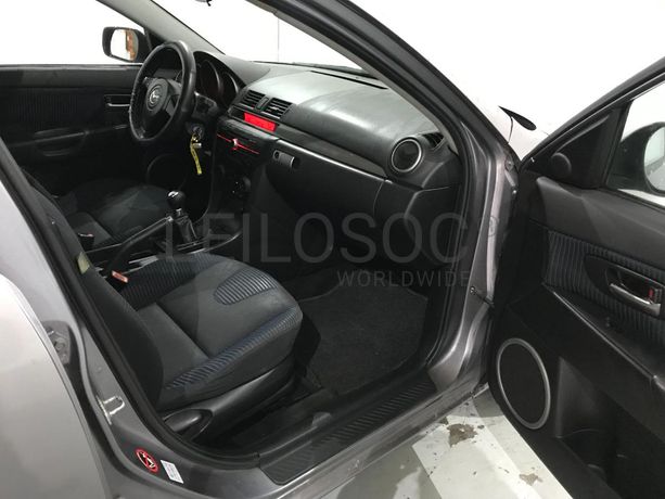 Mazda 3 · Ano 2004