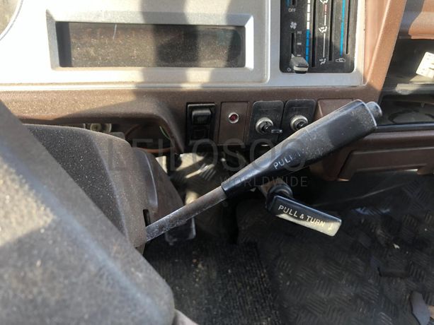 Reboque Toyota Dyna 250 · Ano 1990