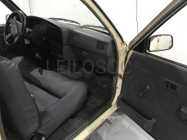 Toyota Hilux 2.4D · Ano 1992