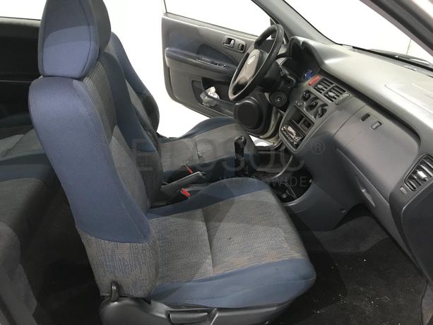 Honda HR-V 1.6 16v · Ano 1999