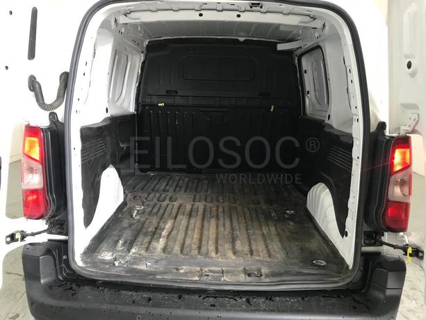 Peugeot Partner 1.5 HDI · Ano 2021