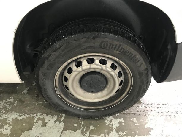 Peugeot Partner 1.5 HDI · Ano 2021