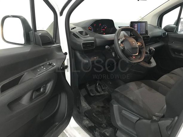 Peugeot Partner 1.5 HDI · Ano 2021