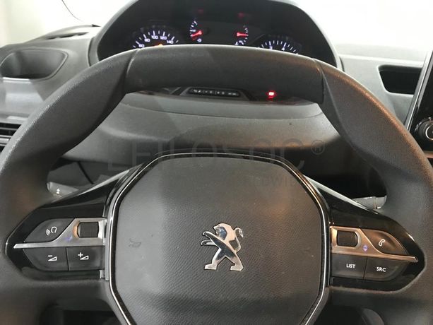 Peugeot Partner 1.5 HDI · Ano 2021
