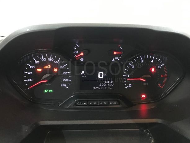 Peugeot Partner 1.5 HDI · Ano 2021