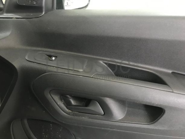 Peugeot Partner 1.5 HDI · Ano 2021