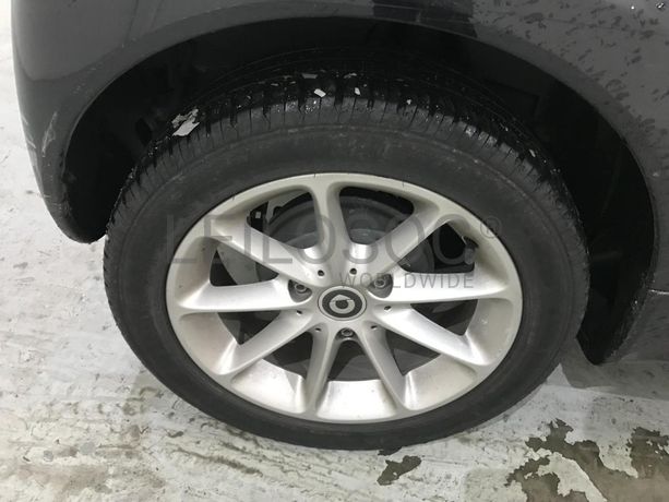 Smart For Two MHD 1.0 · Paredes