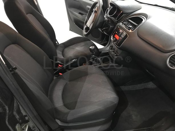 Fiat Punto 1.2 · Ano 2016