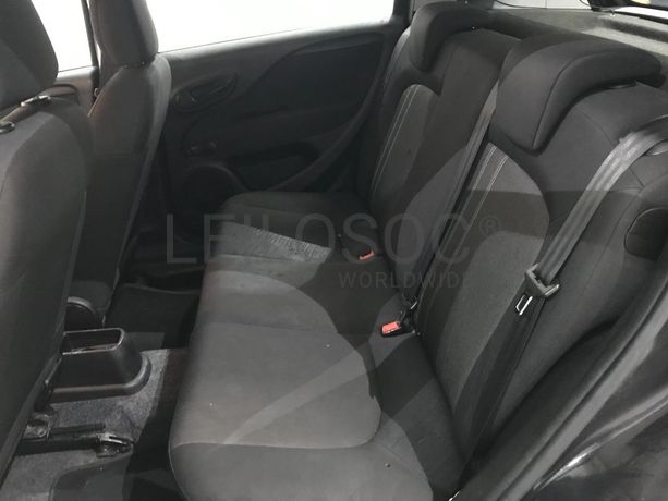 Fiat Punto 1.2 · Ano 2016