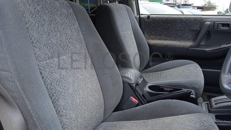 lSUZU, modelo wizard ·