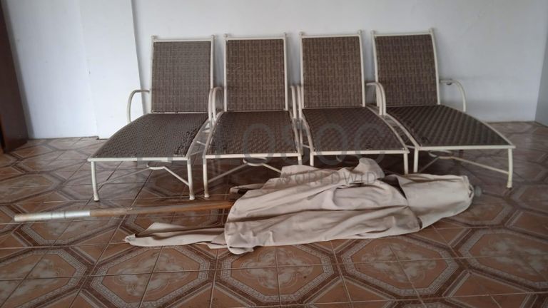 Mobiliário de lar ·