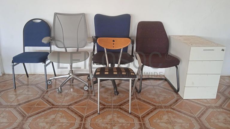 Mobiliário de escritório ·