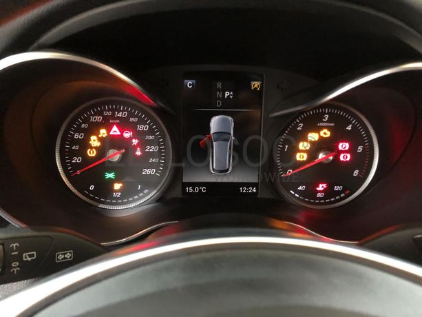 Mercedes-Benz C180D · Ano 2018