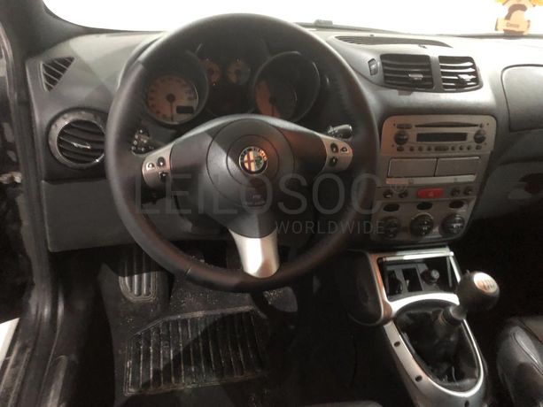 Alfa Romeo 1.9 JTD · Ano 2005