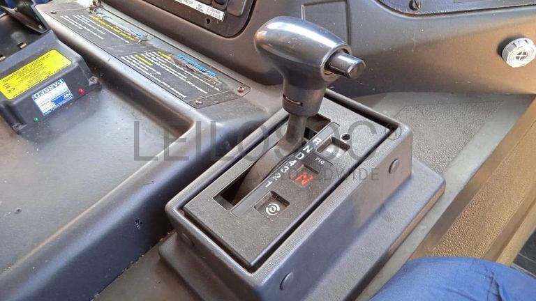 Autotanque Dennis Sabre ·