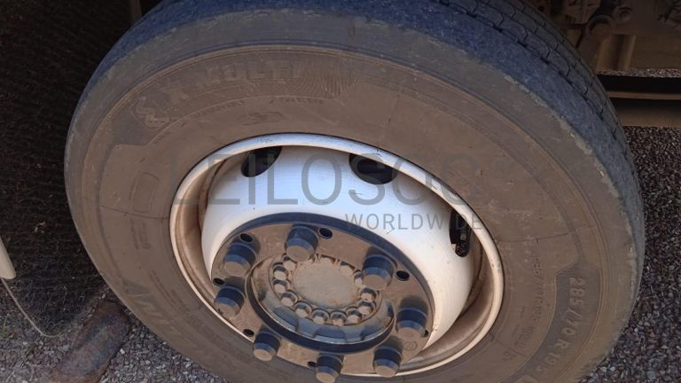 Autotanque Mercedes Benz Atego ·