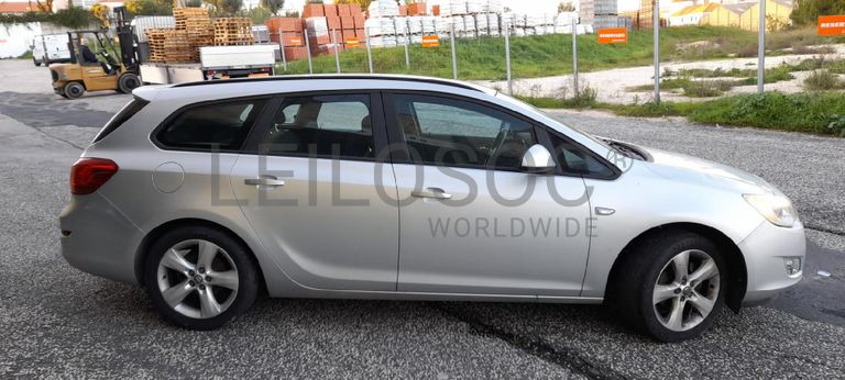 Opel Astra 1.3CDTI · Ano 2011