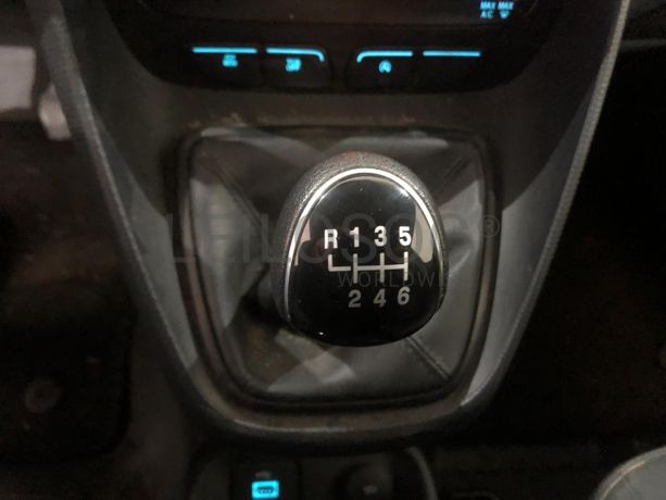 Ford Transit Connect 1.5 TDCI · Ano 2021