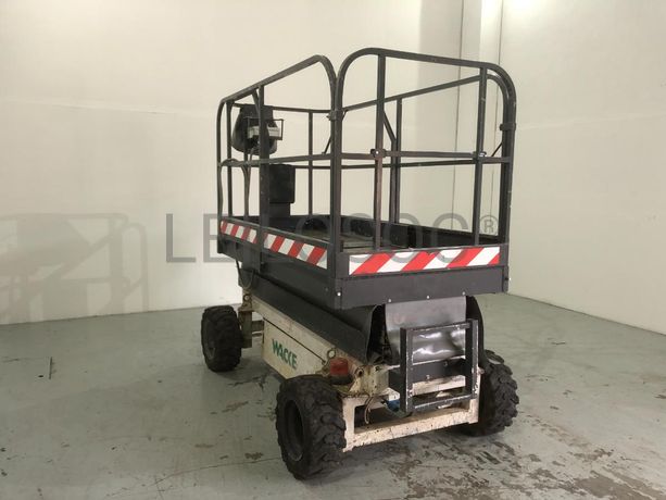 Plataforma Elevatória Airo SF 820